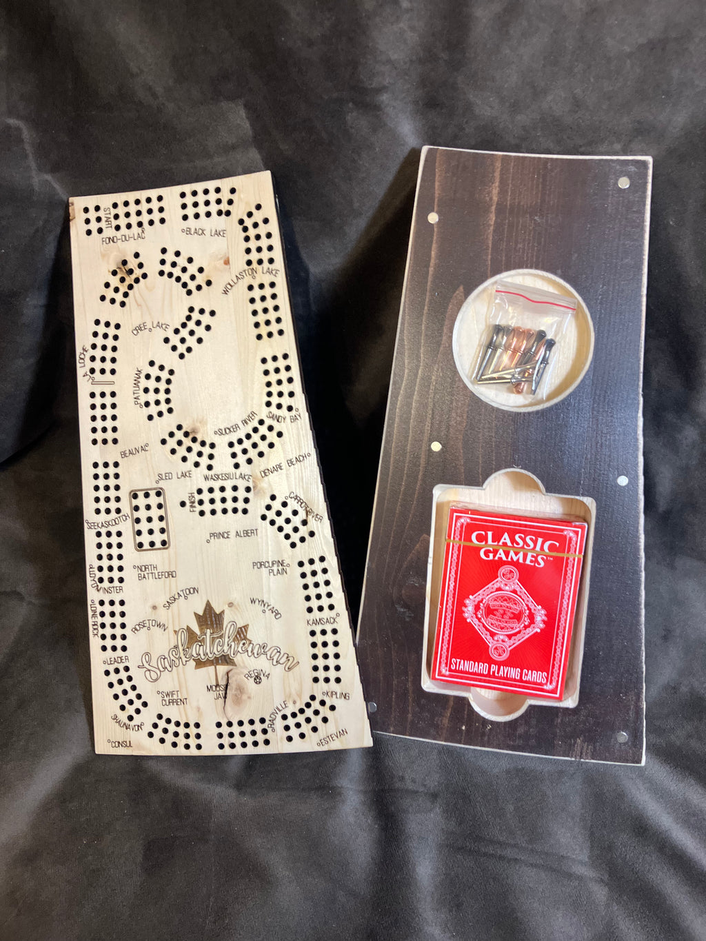 Saskatchewan Wooden Cribbage Game (Chocolate Stain)